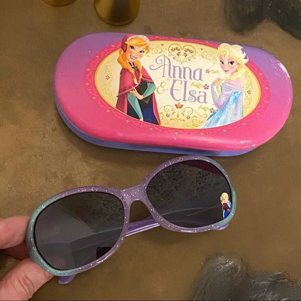DISNEY Frozen Girls Child Sunglasses New! Case Anna Elsa Purple Blue Pink Signed